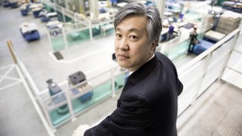 The slenderizer Ordered today, dispatched tomorrow. The Laser Center job shop in Korea makes it possible — with lean processes and automated machinery.