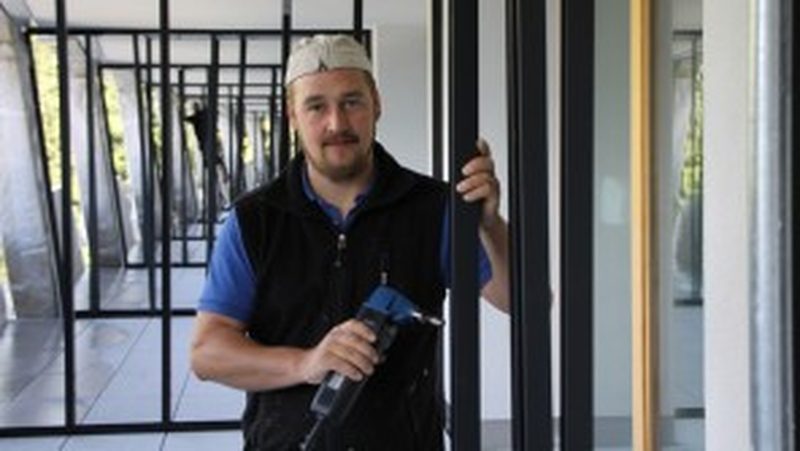 Exact trimming for drywall studs Samuel Roth cuts metal studs for an Alpine Switzerland’s hotel with a nibbler made by TRUMPF.